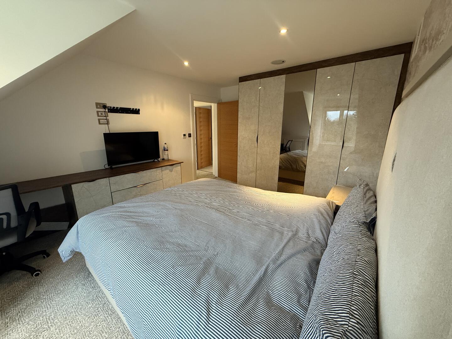 Fairfield Approach, Staines-Upon-Thames